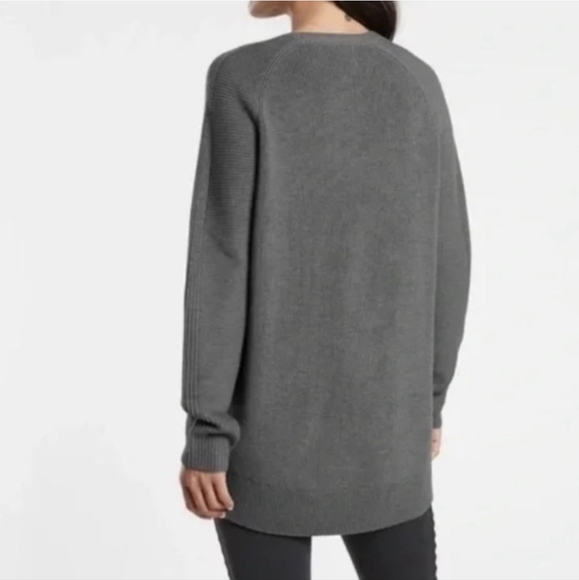 Athleta Hanover Ribbed V-Neck Wool Blend Sweater Medium Gray Mist 159164 EUC - Picture 3 of 10